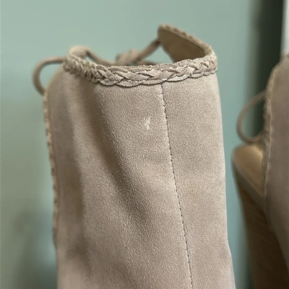 Kristin Cavallari Chinese Laundry Larox Mushroom Grey Suede Leather Wedges